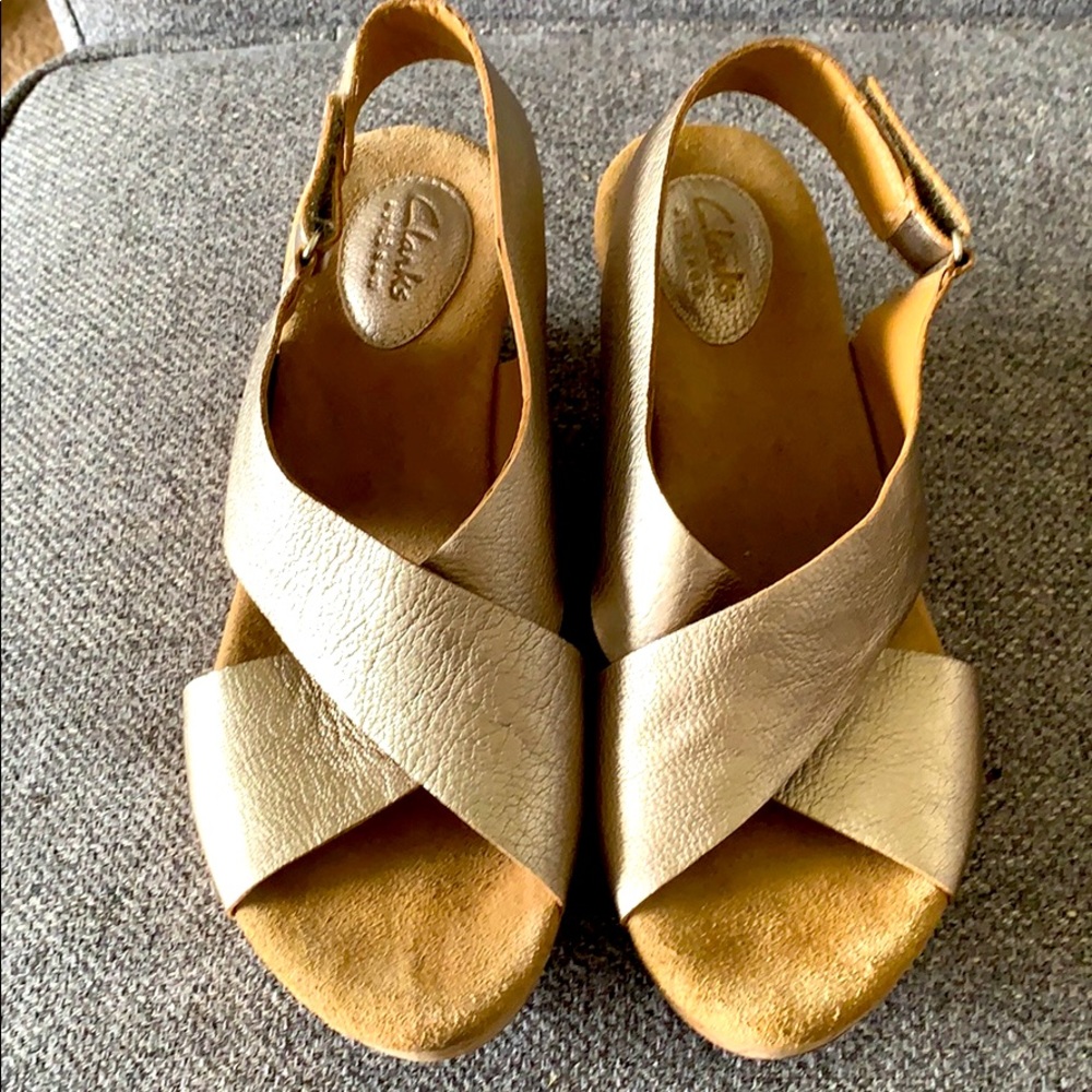 Clark women’s size 9 wedge.